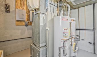 706 N CLEVELAND St, Arlington, VA 22201