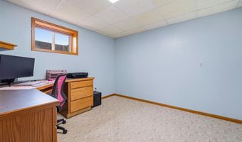 4700 Rural Oaks Dr SE, Alexandria, MN 56308
