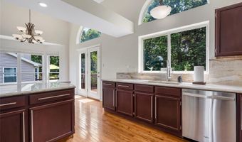 1971 Fox Pointe Dr, Arnold, MO 63010
