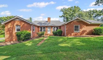 33 Lake St, Badin, NC 28009