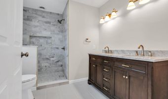 5 Buxton Ct, Barnegat, NJ 08005