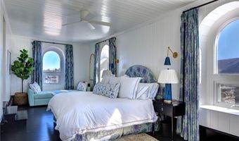 6 Price's Cove Ave, Newport, RI 02840