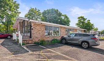 100 Longboat Ave, Beachwood, NJ 08722