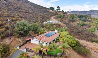 728 Rainbow Hills Rd, Fallbrook, CA 92028