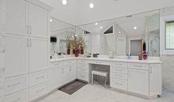 284 Park Ave, Oakhurst, NJ 07755
