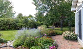 W2567 RIDGEBROOK Court, Appleton, WI 54915