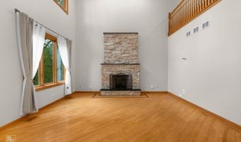 1017 E Red Oak St, Addison, IL 60101