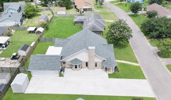 246 Pine Driveway, Bay St. Louis, MS 39520