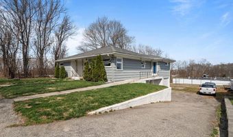 19 S Long St, Johnston, RI 02919