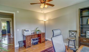 17500 Bridle Dr, Abingdon, VA 24210
