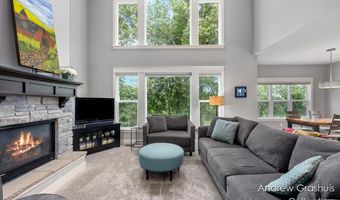 10 Fox Point Ct, Ada, MI 49301