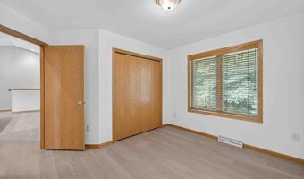 626 Samuel Dr, Madison, WI 53717