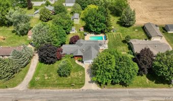 2943 Lee Marie Dr, Adrian, MI 49221