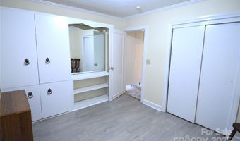 1108 Pine Hill Rd, Asheboro, NC 27205
