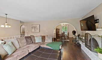 121 Chaparral Dr, Apple Valley, MN 55124