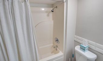12 E Delmar Ave, Alton, IL 62002