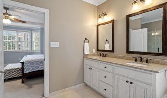 330 Chanticlair Dr, Apex, NC 27502