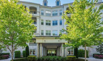 8121 RIVER Rd 423, Bethesda, MD 20817