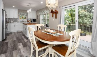 129 Dumbarton Hill Ct, Aberdeen, NJ 07747