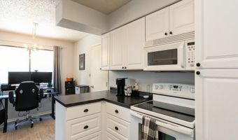 944 Sunburst Ln, Altoona, IA 50009