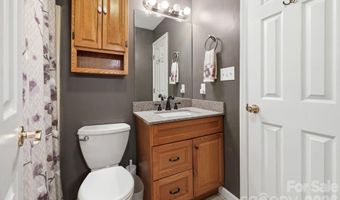 1503 Abbey Cir, Asheville, NC 28805