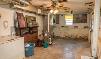 45 Howard St, Austin, IN 47102
