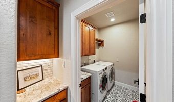 140 Wood Valley Dr, Adkins, TX 78101