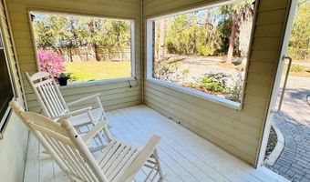 44 Chapman Rd, Apalachicola, FL 32320
