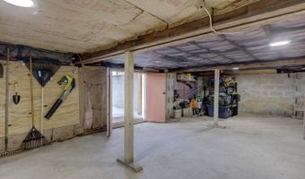 46 Ashford Lake Dr, Ashford, CT 06278