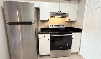 3813 SEGUNDO Pl D, Alexandria, VA 22309