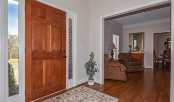 2447 OAKWOODS Ln, Alexander City, AL 35010