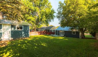 1106 Omaha St, Belle Fourche, SD 57717