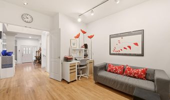 5803 MADAKET Rd, Bethesda, MD 20816