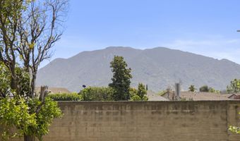 196 Mariposa Dr, Camarillo, CA 93012
