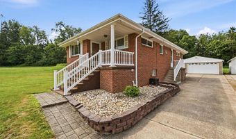 606 Golf Course Rd, Aliquippa, PA 15001