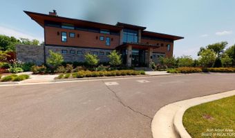 2708 S Spurway Dr, Ann Arbor, MI 48105