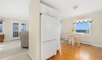 110 HOUSTON Ave, Narragansett, RI 02882