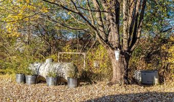 408 HAWKS NEST Dr, Baker, WV 26801