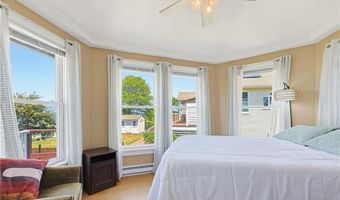 213 Seaside Dr, Jamestown, RI 02835