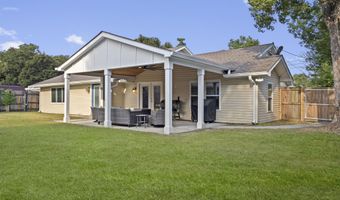 103 Barcelona Ct, Bay St. Louis, MS 39520