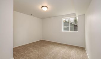 81 Parkland Dr, Blanchard, ID 83804