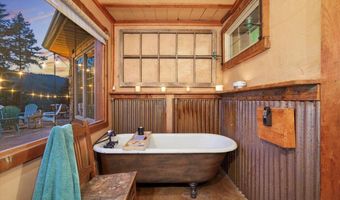 21807 E Doyle Rd, Cataldo, ID 83810