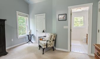 4894 GILBERT STATION Rd, Barboursville, VA 22923