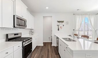 60 Backwater St, Port Royal, SC 29006