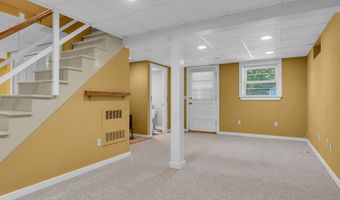 25 Goose Hill Rd, Chester, CT 06412