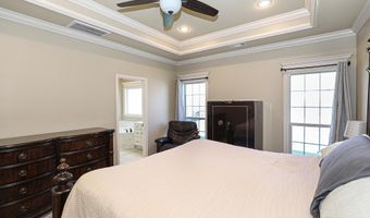 4006 Edgewater Dr, Benton, AR 72109