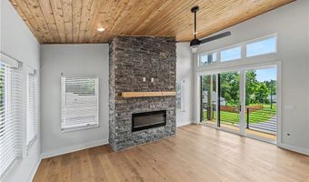 6 Francis Dr, Bella Vista, AR 72715
