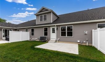 30 Essex Woods Ln B, Amherst, NY 14228