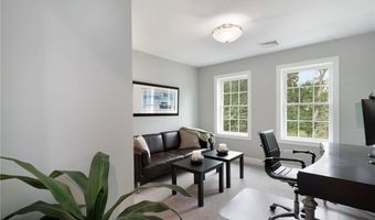 42 E Lantern Rd, Lincoln, RI 02865