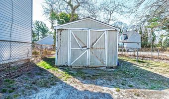 157 E Wyoming Ave, Absecon, NJ 08201